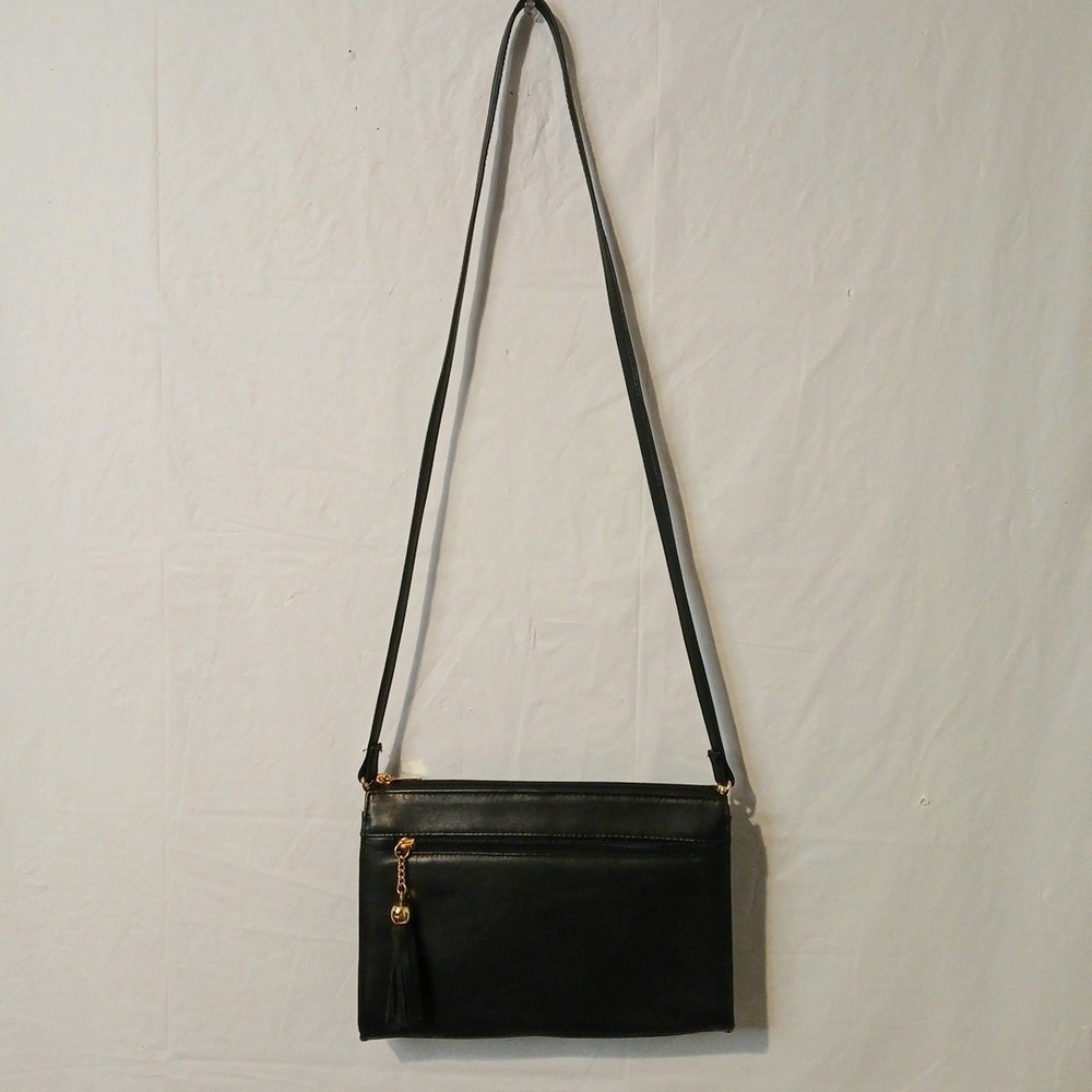 Laura Gayle Black Leather Crossbody Purse Goldtone Hardware‎ With Tassel